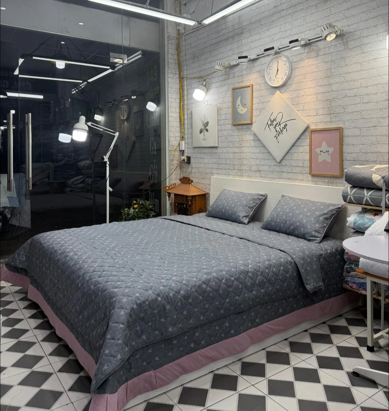 Bộ chăn ga gối Lụa Modal Hàn Quốc hình mũi tên