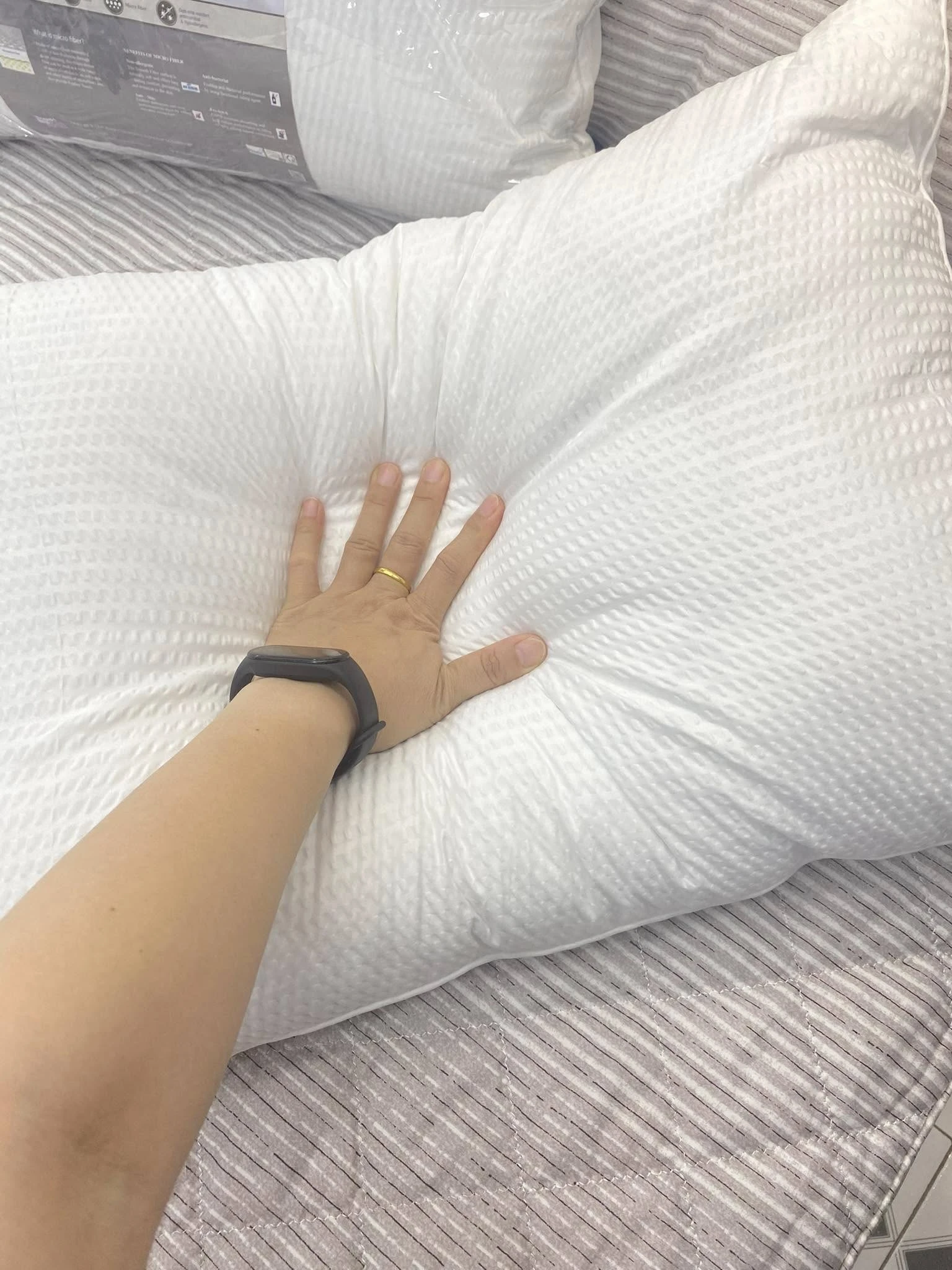 Ruột gối bông lông vũ nhân tạo Waffle