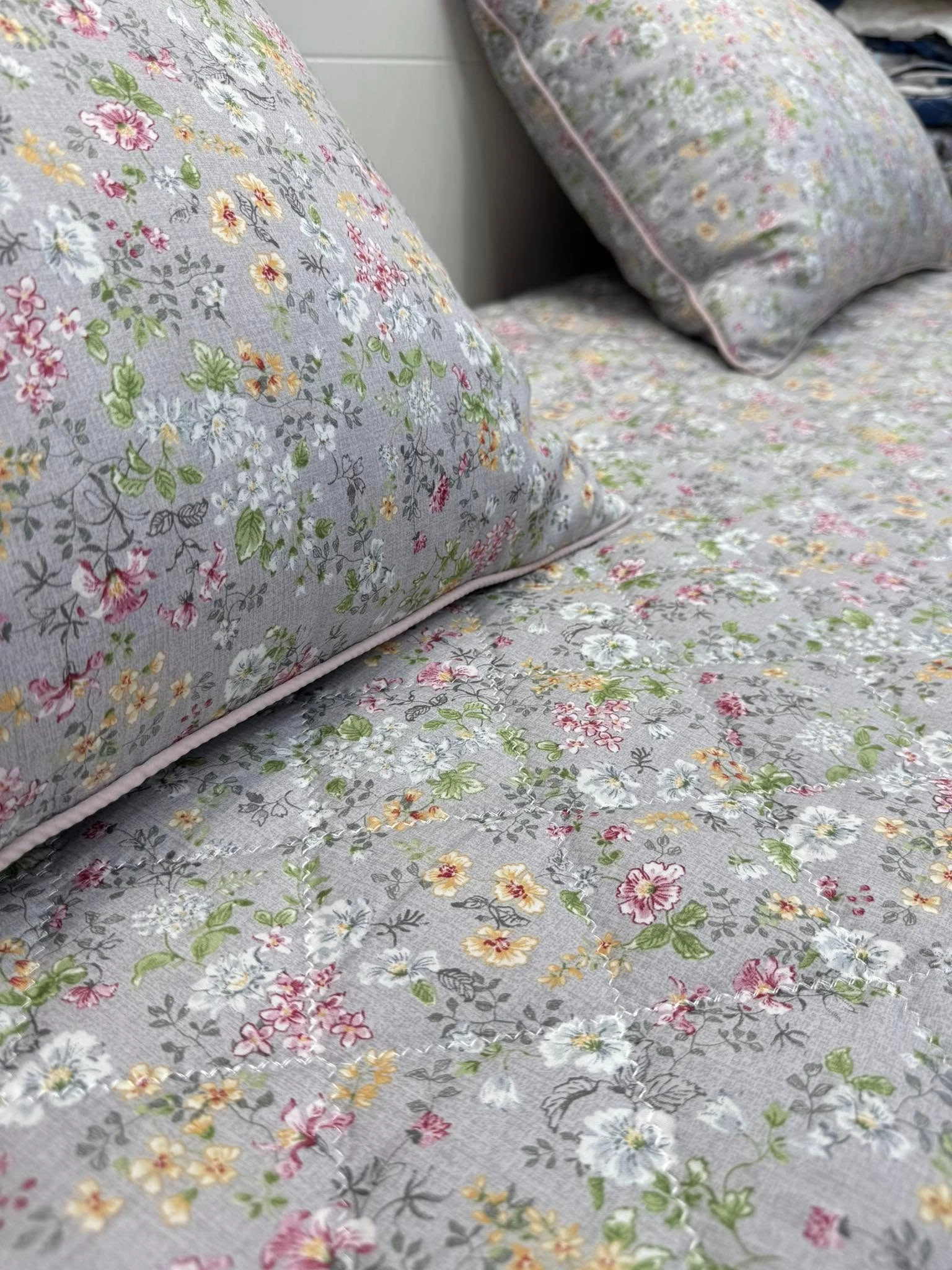 Bộ chăn ga gối trần bông mẫu hoa ghi xinh Modal bột gỗ sồi Hàn Quốc