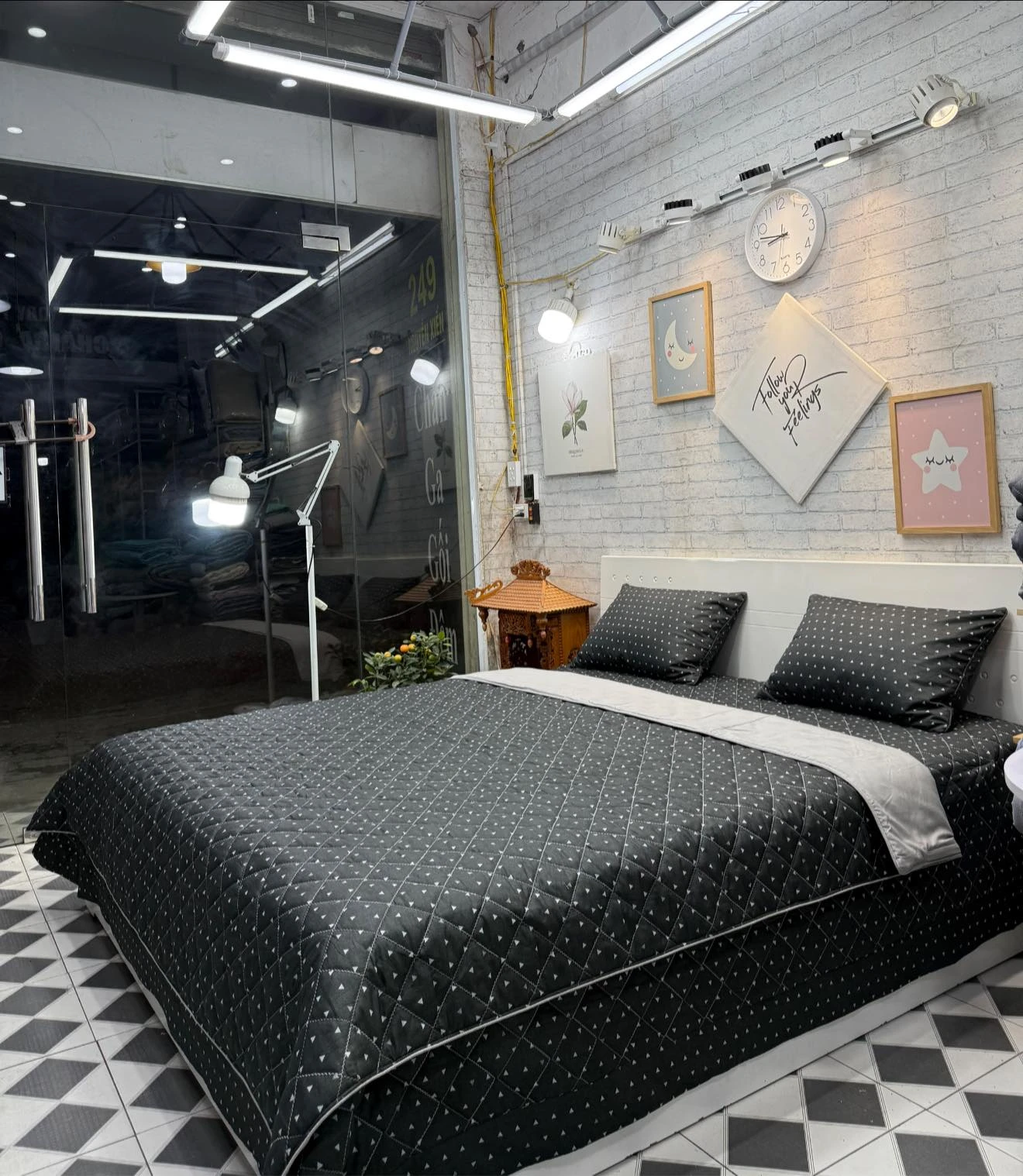 Bí quyết phối màu chăn ga gối cho phòng ngủ thêm ấm cúng