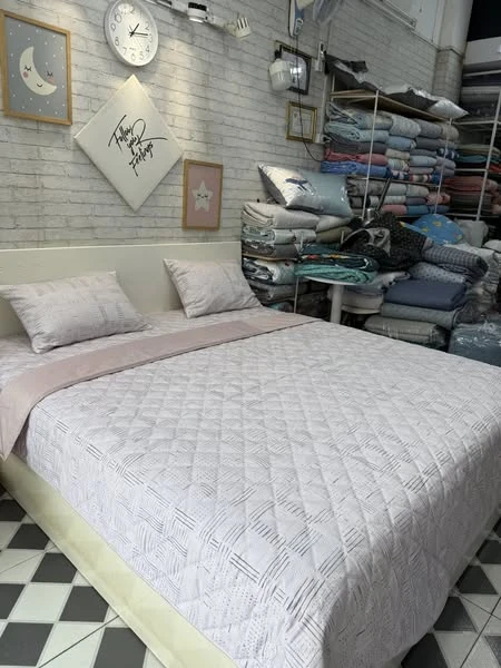 Bộ chăn ga gối cotton Hàn Quốc kẻ sọc ghi Hồng.