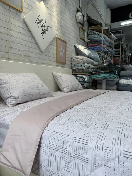 Bộ chăn ga gối cotton Hàn Quốc kẻ sọc ghi Hồng.