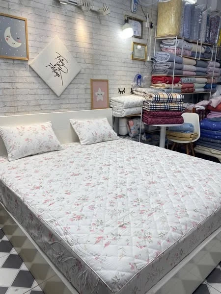 Set mẫu hoa hồng nền kem sang sinkj mịn