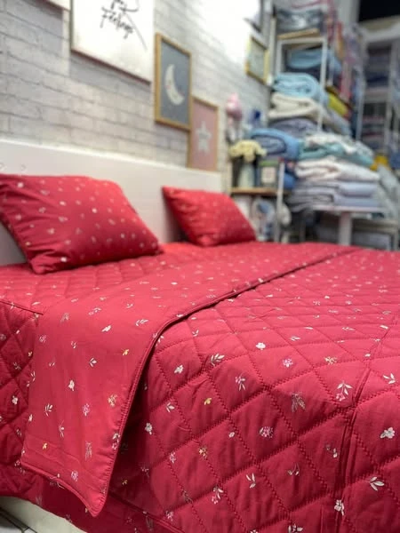 Bộ chăn ga gối phủ cotton Hàn Quốc hoa đỏ may mắn