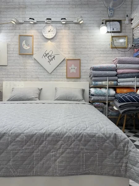 Bộ chăn ga gối cotton Hàn Quốc mẫu kẻ hình khối sang lắm.