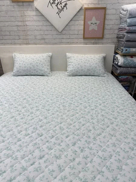 Sale 1 ga chun chần bông lụa modal sz 180cm x 200cm + 2 Vỏ gối 45*65cm hoa nhí xanh nền kem
