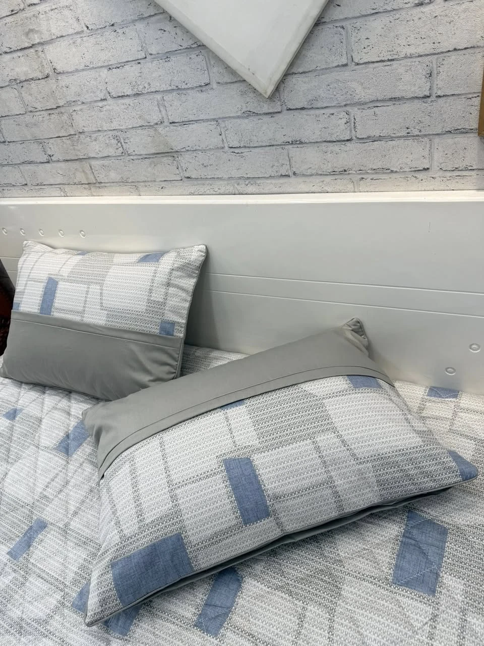 Set gồm 1 ga chun chần bông + 2 vỏ gối nằm 45*65cm mẫu 3D gối phối