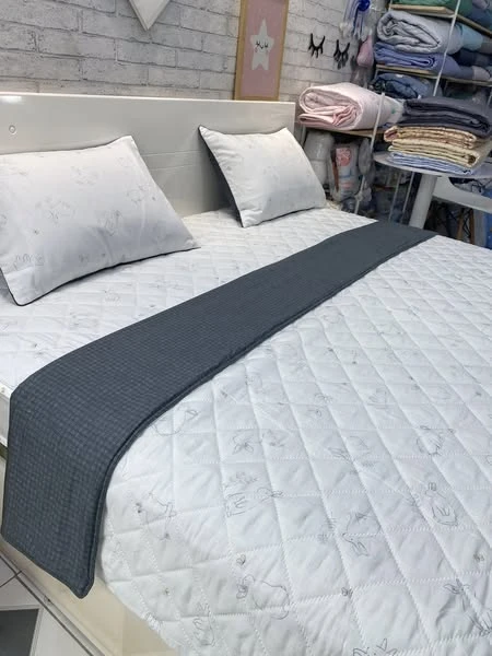 Bộ chăn ga gối Lụa Modal Hàn Quốc họa tiết thỏ trắng xinh lắm ạ