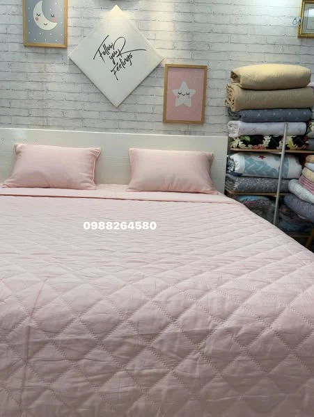 Bộ chăn ga gối phủ Lụa Modal Hàn Quốc Hồng cam nhạt xjnh xắn lắm ạ.