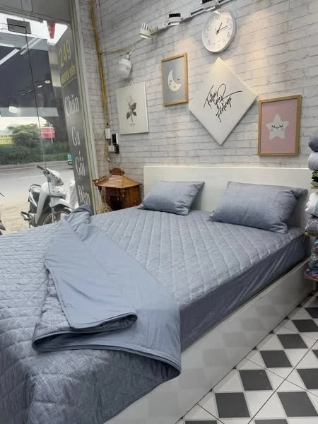 Bộ chăn ga gối Lụa Modal Hàn Quốc Mẫu Vân ghi xanh xjnh  lắm ạ.