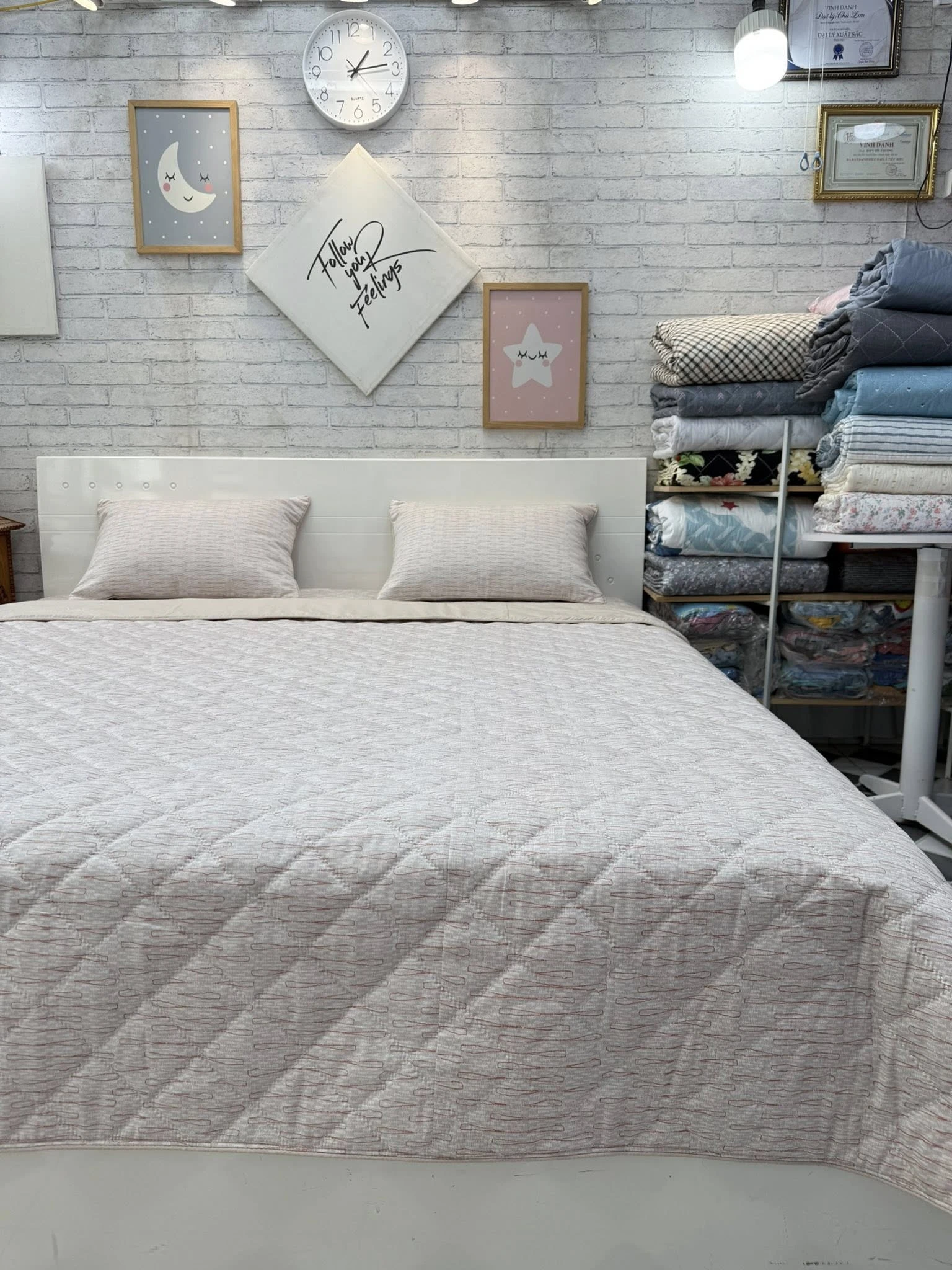 Bộ chăn ga gối Lụa Modal Hàn Quốc vân xước hồng xinh