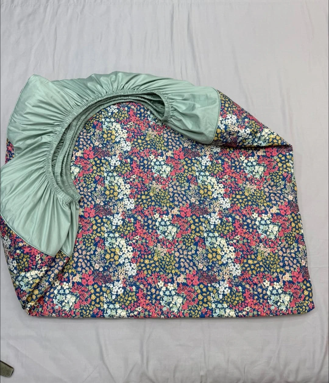 1 ga chun chần bông sz 150cm x 200cm, ko vỏ gối nằm.