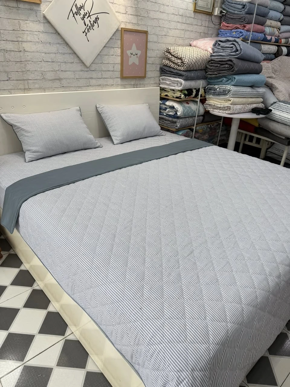 Bộ chăn ga gối Lụa Modal Hàn Quốc kẻ ghi phối xanh