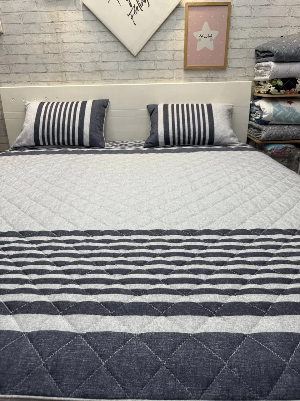 Bộ chăn ga gối Lụa Modal Hàn Quốc kẻ đen ghi hiện đại