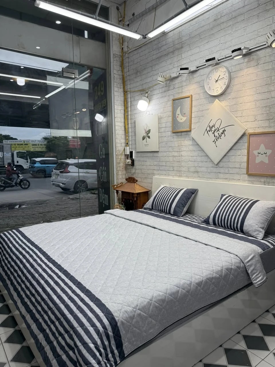 Bộ chăn ga gối Lụa Modal Hàn Quốc kẻ đen ghi hiện đại