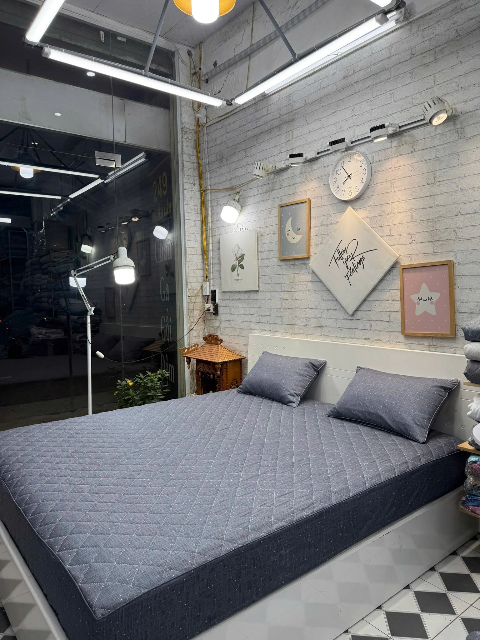 Bộ chăn ga gối Lụa Modal Hàn Quốc vân chấm ghi