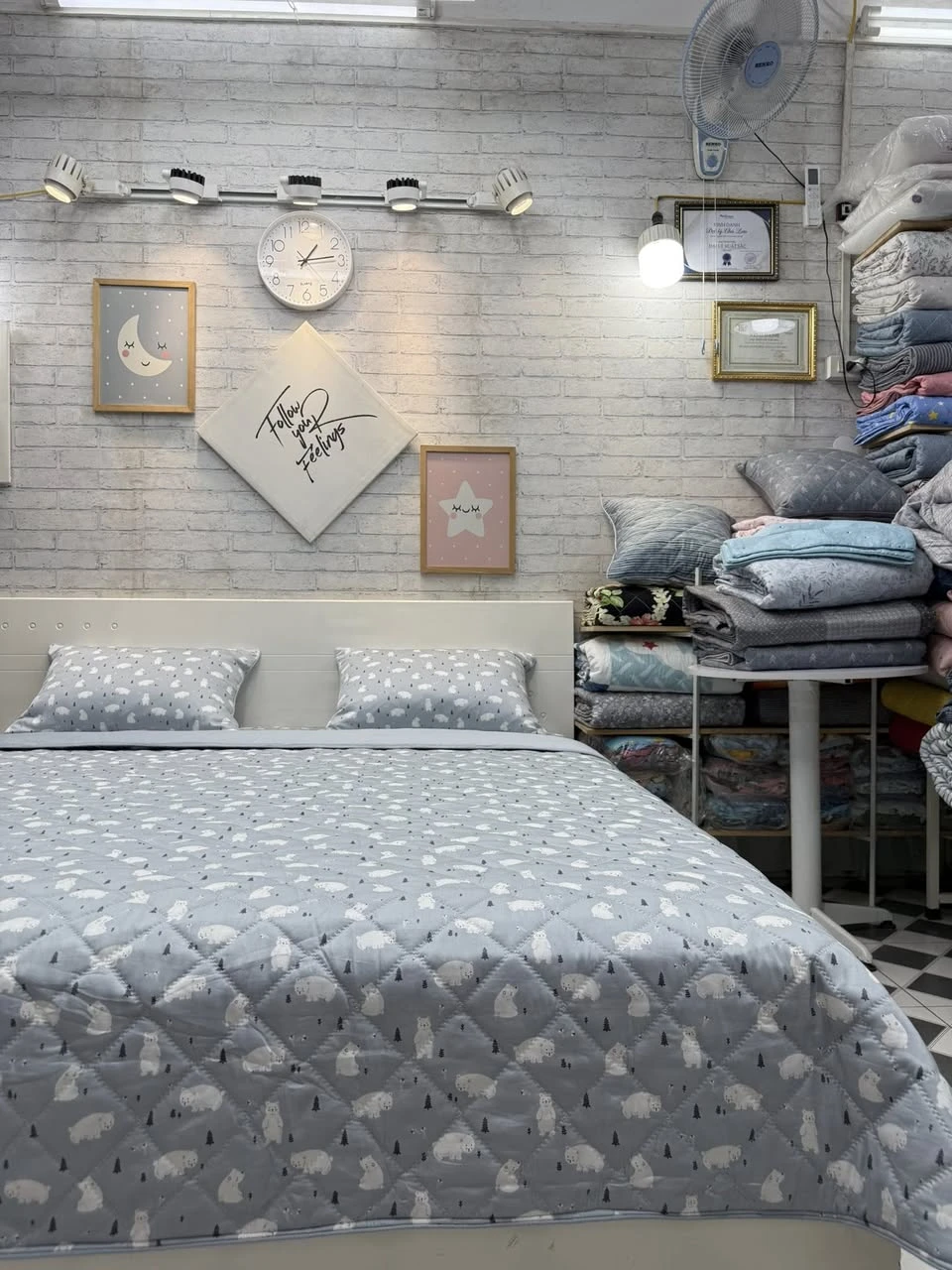 Bộ chăn ga gối Lụa Modal Hàn Quốc Gấu xinh nền xanh xjnh lắm