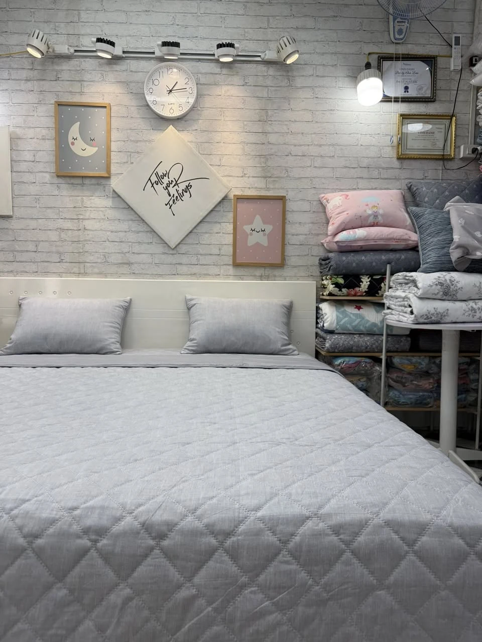 Bộ chăn ga gối Lụa Modal Hàn Quốc vân xước ghi phối ghi trung