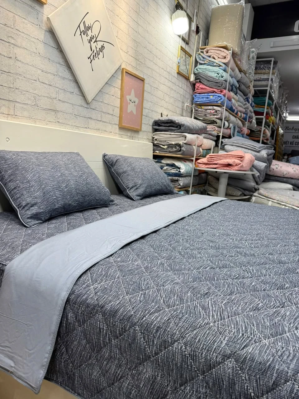 Bộ chăn ga gối Lụa Modal Hàn Quốc Mẫu Vân xám đẹp lắm.