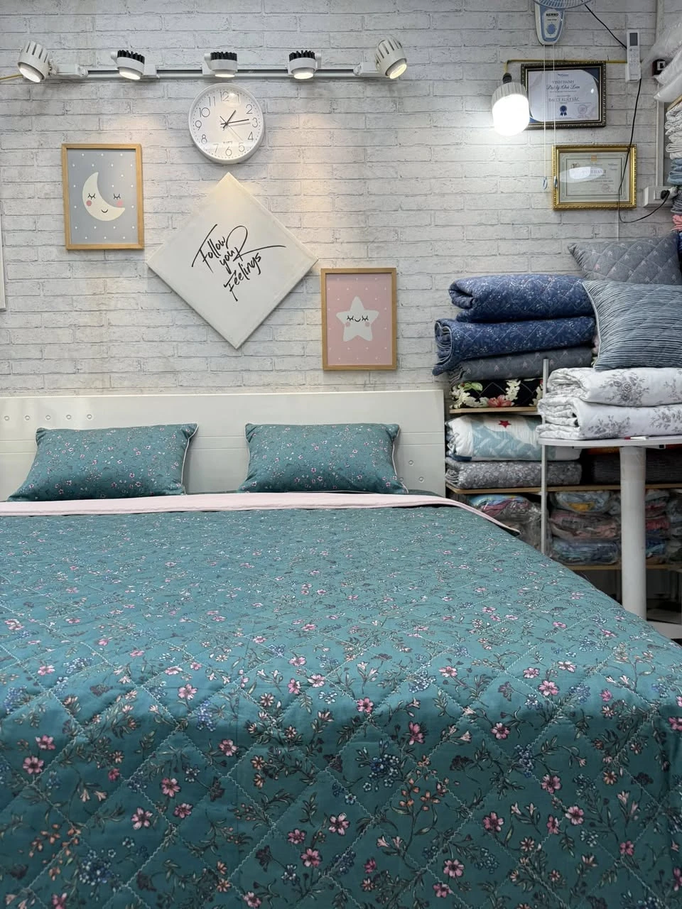 Bộ chăn ga gối Lụa Modal Hàn Quốc hoa xanh phối hồng siêu xinh