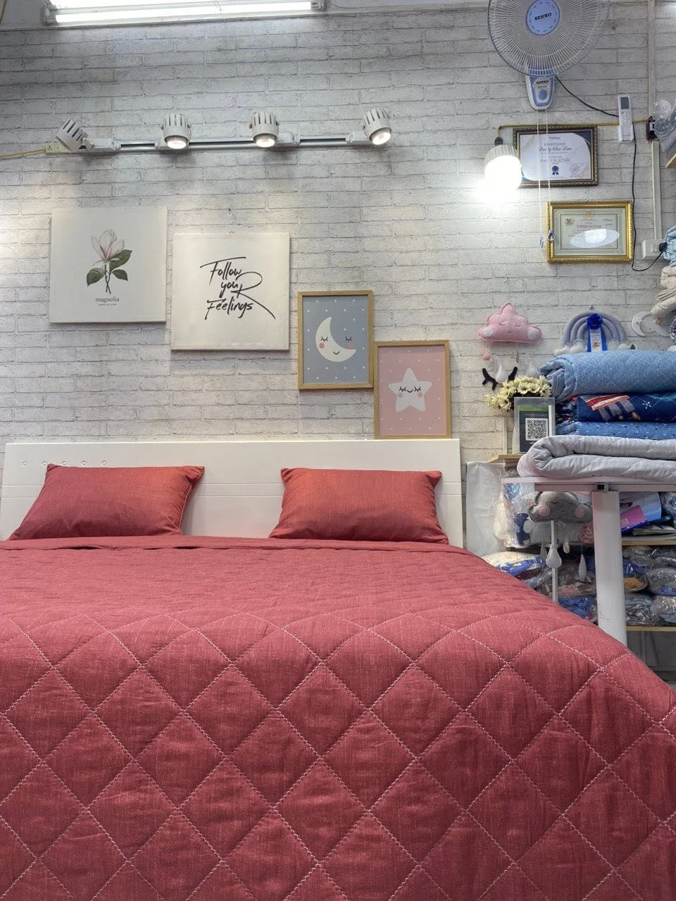 Bộ chăn ga gối Lụa Modal Hàn Quốc vân xước đỏ