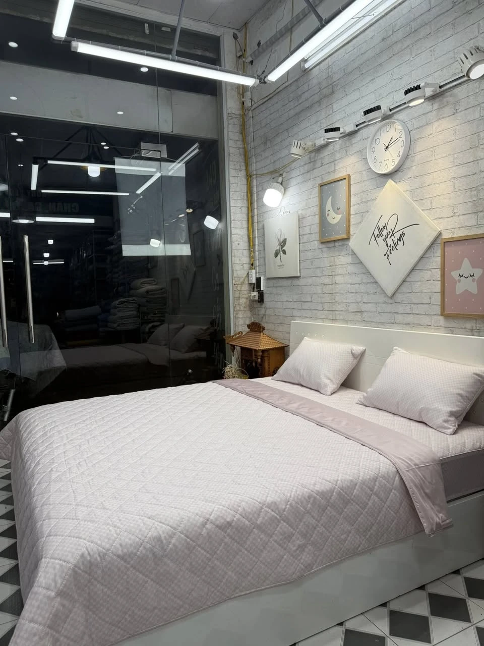 Bộ chăn ga gối Lụa Modal Hàn Quốc kẻ hồng phối hồng phấn xinh