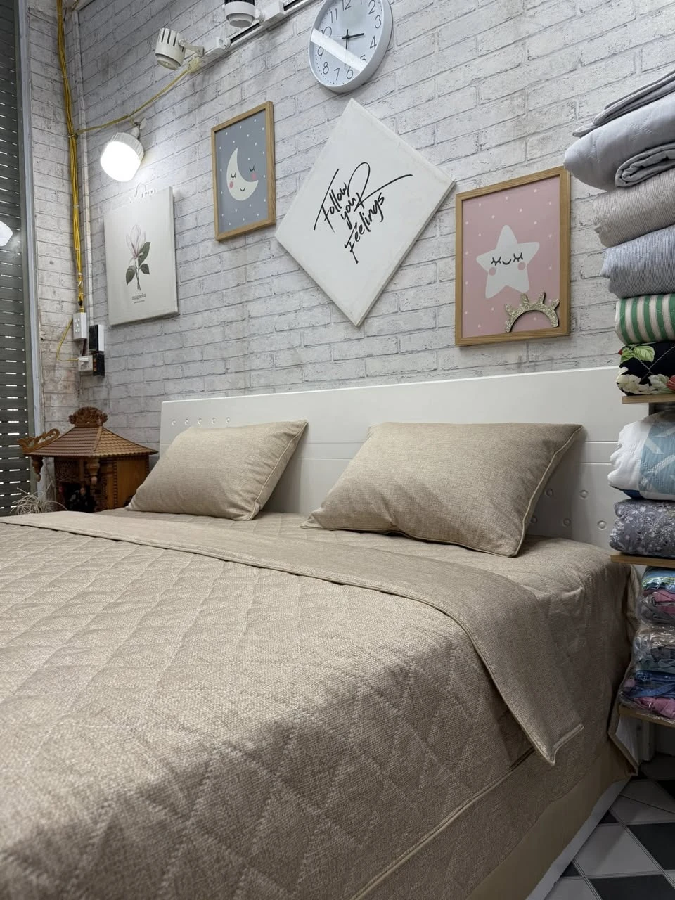 Bộ chăn ga gối Lụa Modal Hàn Quốc vân xước vàng phối vàng