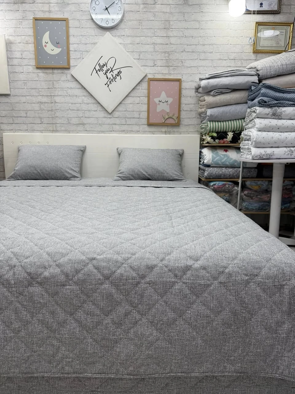 Bộ chăn ga gối phủ Lụa Modal Hàn Quốc vân xước ghi phối ghi