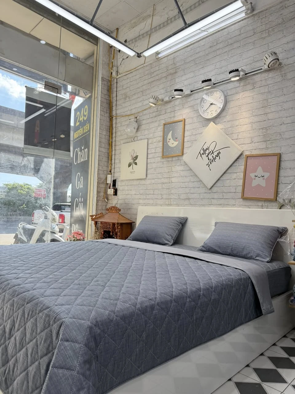 Bộ chăn ga gối Lụa Modal Hàn Quốc kẻ xám modal bột gỗ sồi Hàn Quốc mềm mịn mát.