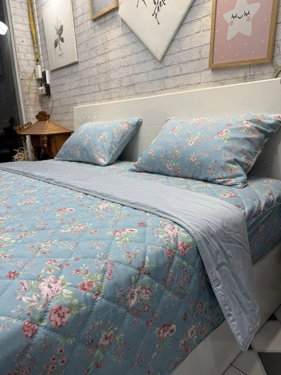 Bộ chăn ga gối Lụa Modal Hàn Quốc hoa hồng nền xanh xinh