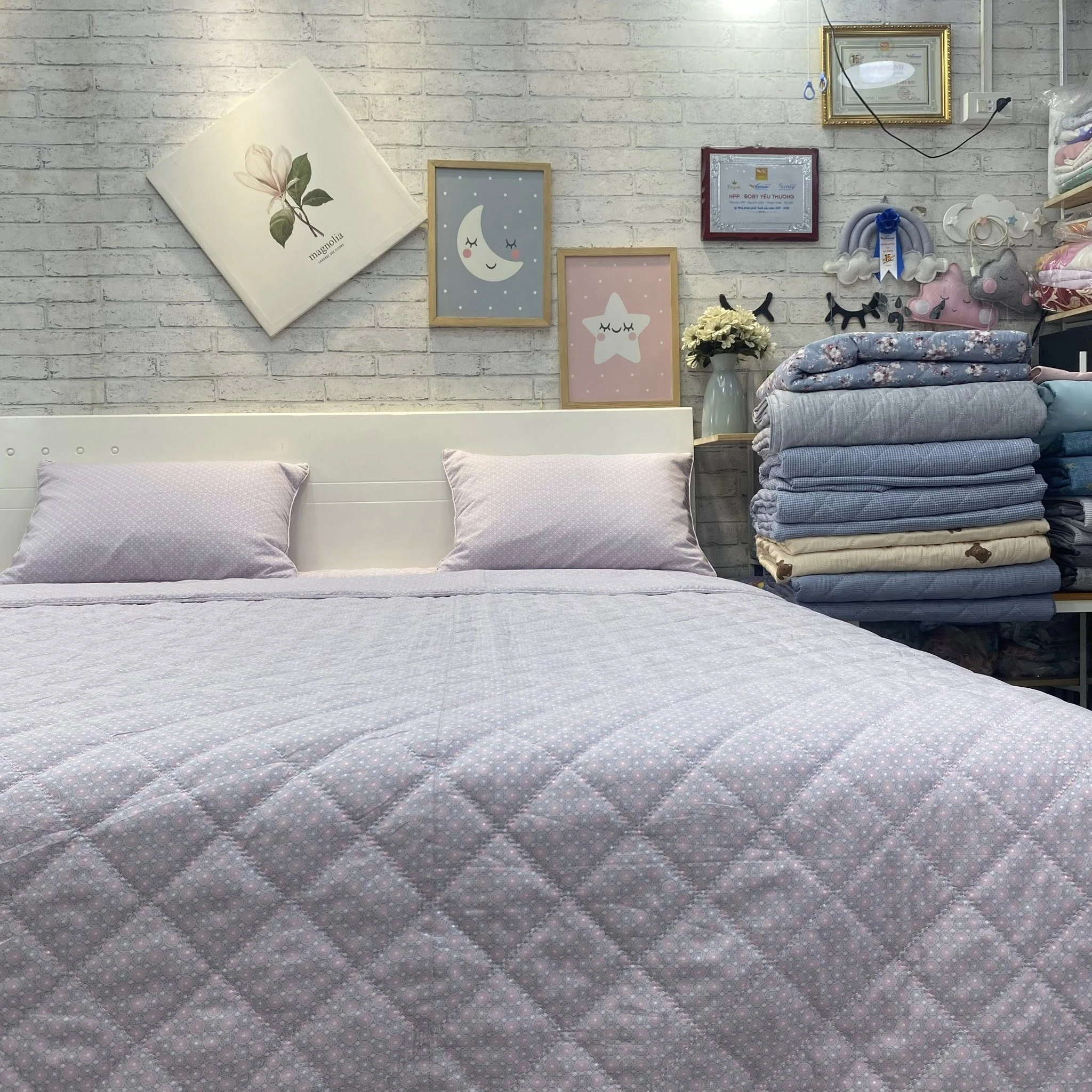 Bộ chăn ga gối Lụa Modal Hàn Quốc mẫu ô vuông chấm bi hồng ghi