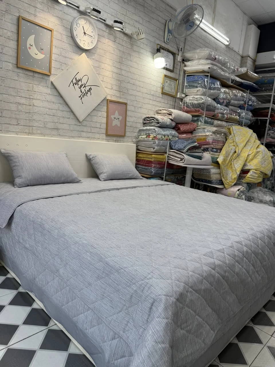 Bộ chăn ga gối Lụa Modal Hàn Quốc Set ga phủ kẻ ghi sáng xjnh xắn, sang chảnh.