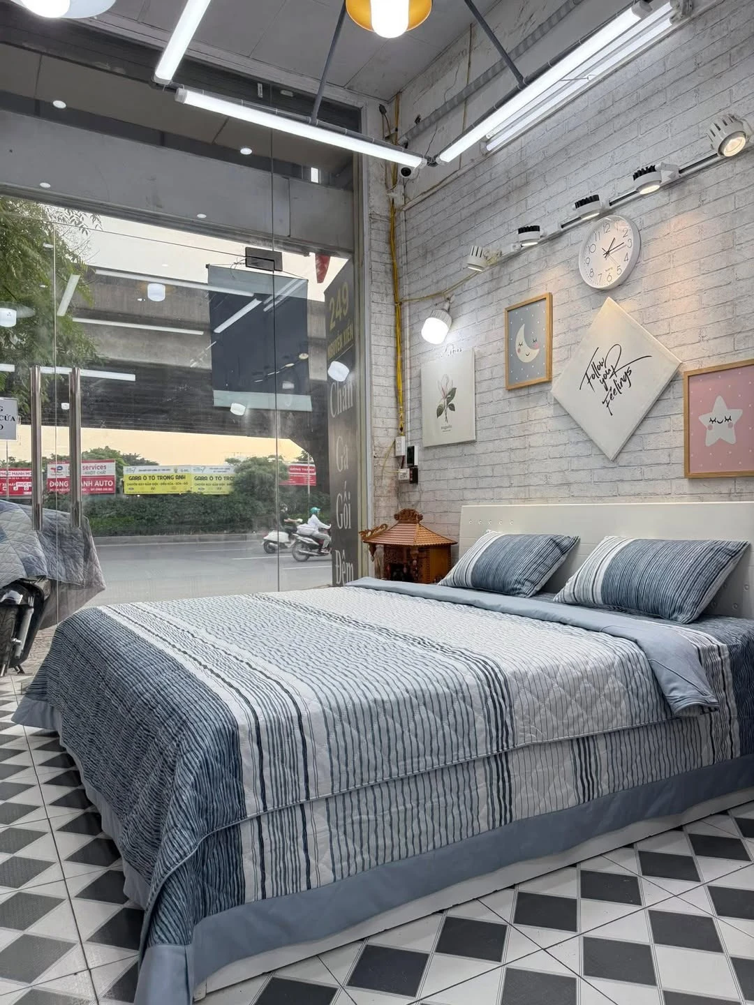 Bộ chăn ga gối phủ Lụa Modal Hàn Quốc Kẻ xanh trắng mẫu best seller của nhà e đó .