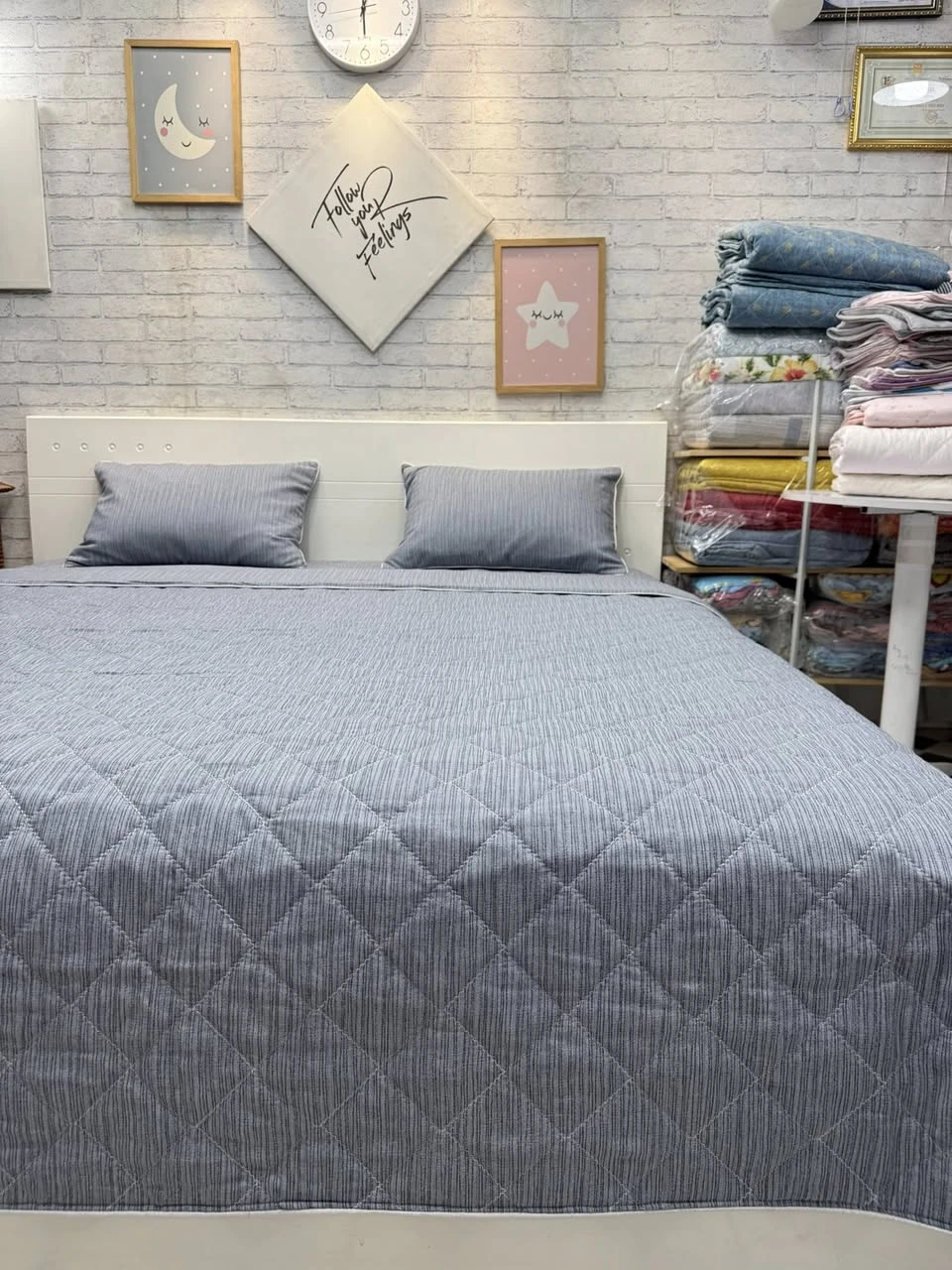 Bộ chăn ga gối Lụa Modal Hàn Quốc mẫu kẻ ghi sang chảnh.