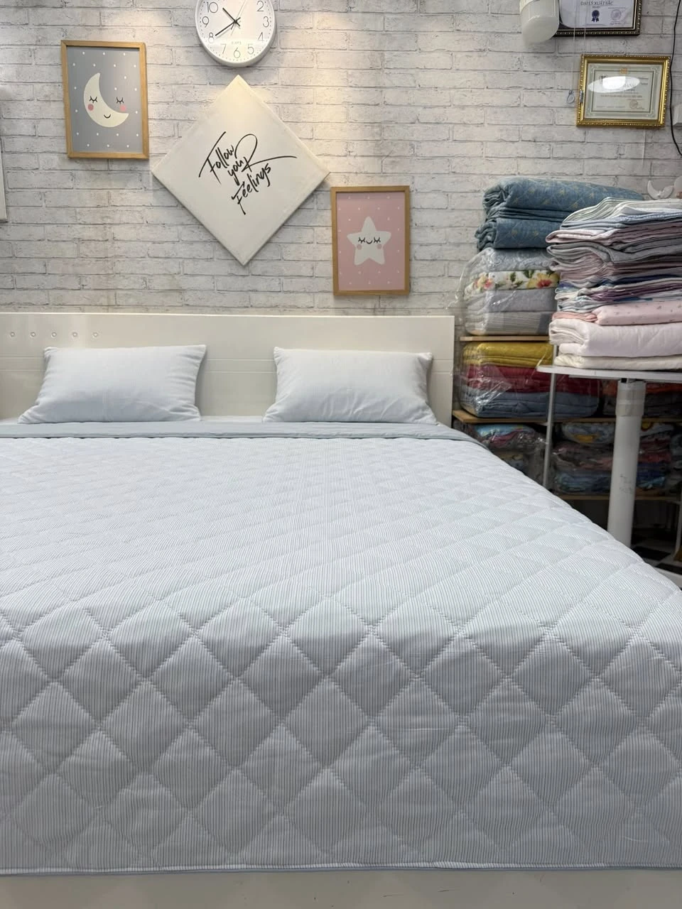 Bộ chăn ga gối Lụa Modal Hàn Quốc kẻ xanh nhạt phối xanh đá