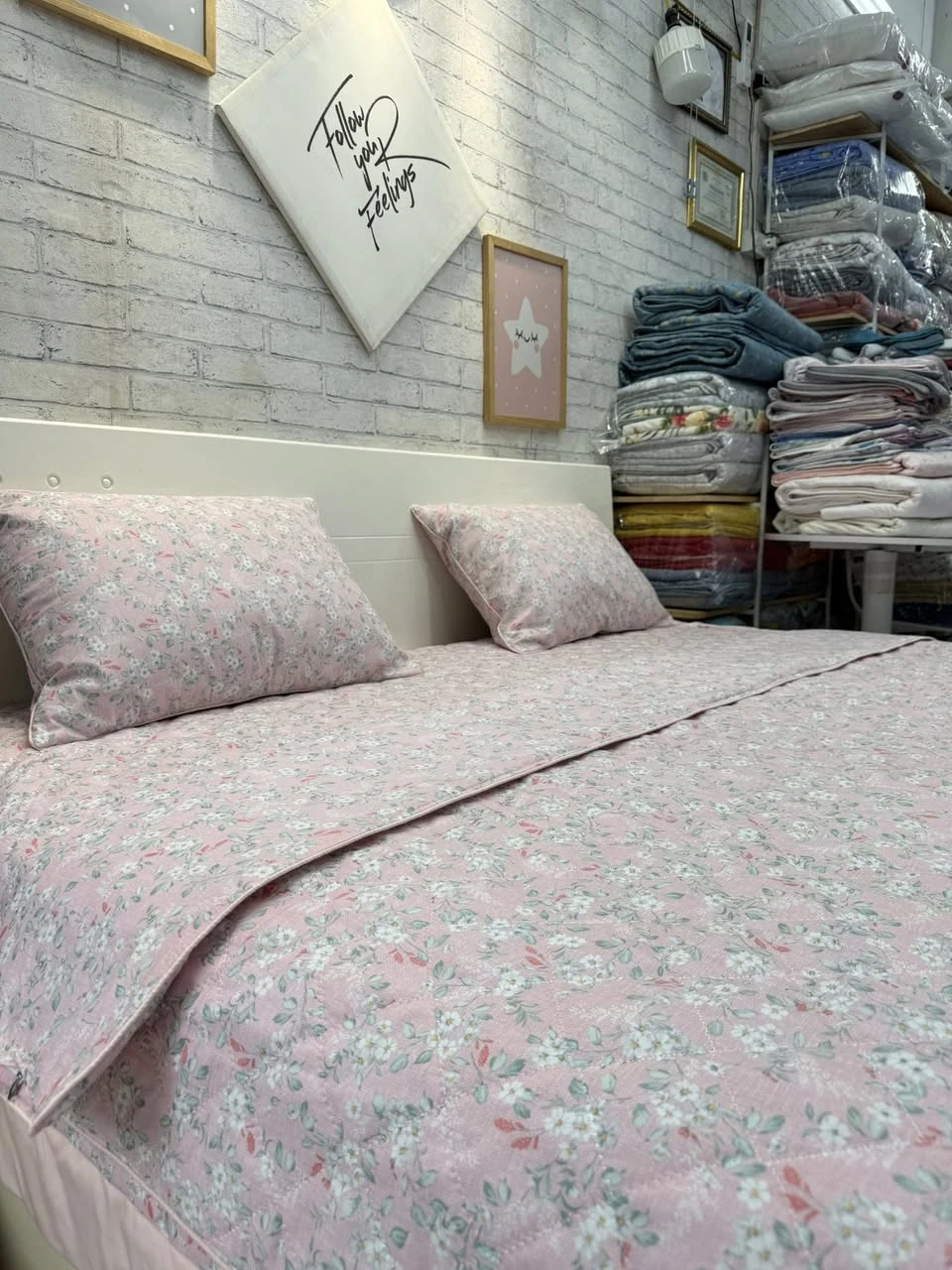 Bộ chăn ga gối cotton Hàn Quốc hoa nhí hồng nền hồng xinh