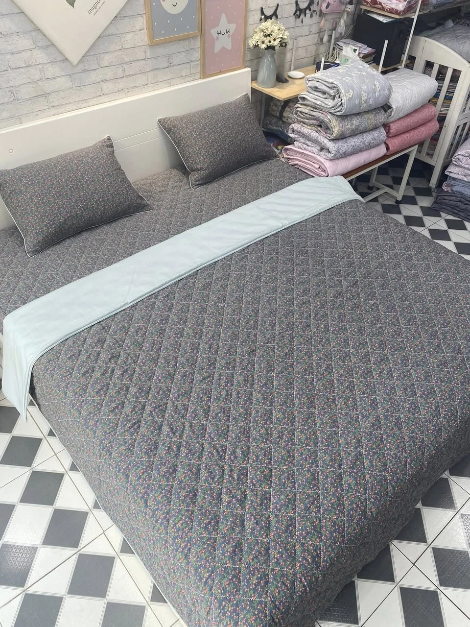 Bộ chăn ga gối Lụa Modal Hàn Quốc Hoa nhí xjnh lắm ạ.*