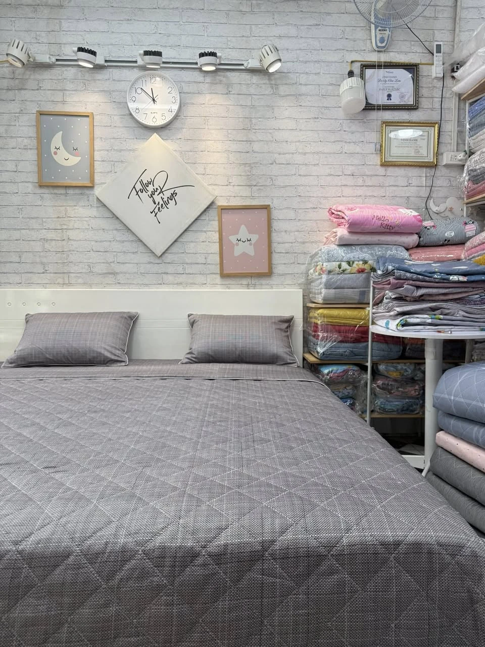 Bộ chăn ga gối Lụa Modal Hàn Quốc kẻ mờ vân nâu