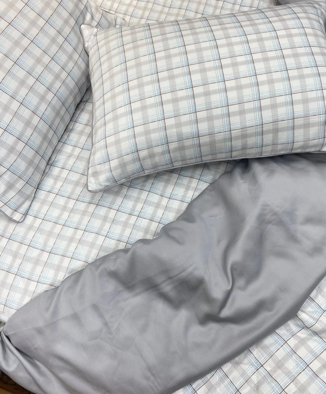 Bộ chăn ga gối Lụa Modal Hàn Quốc kẻ đơn giản mà rất đẹp ạ