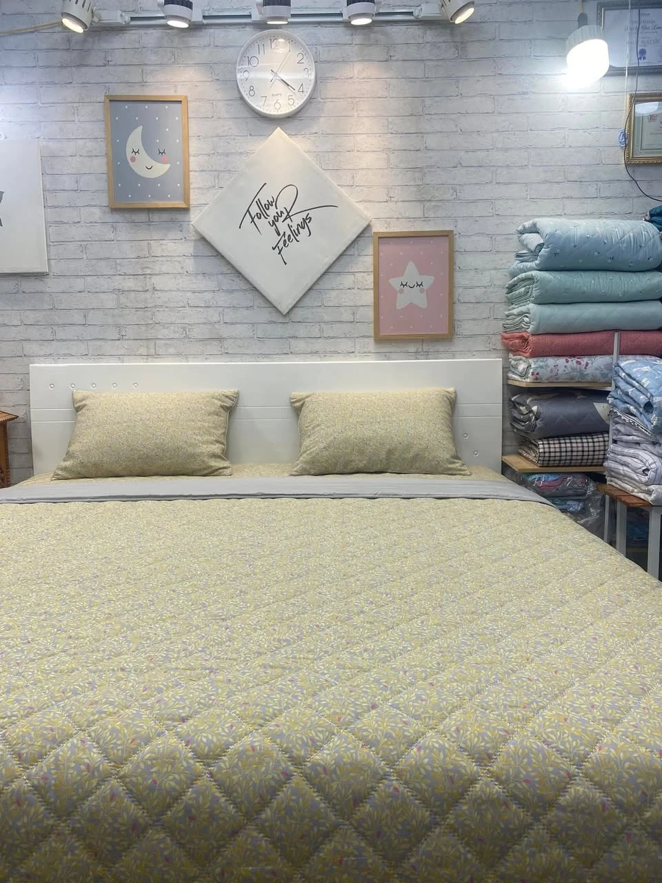 Bộ chăn ga gối Lụa Modal Hàn Quốc lá vàng xjnh xắn lắm ah