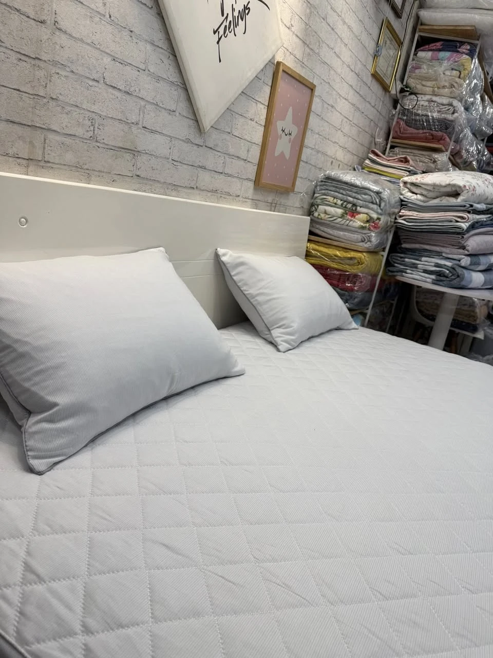 Bộ chăn ga gối Lụa Modal Hàn Quốc kẻ tăm nền sáng xjnh xắn lắm ah.