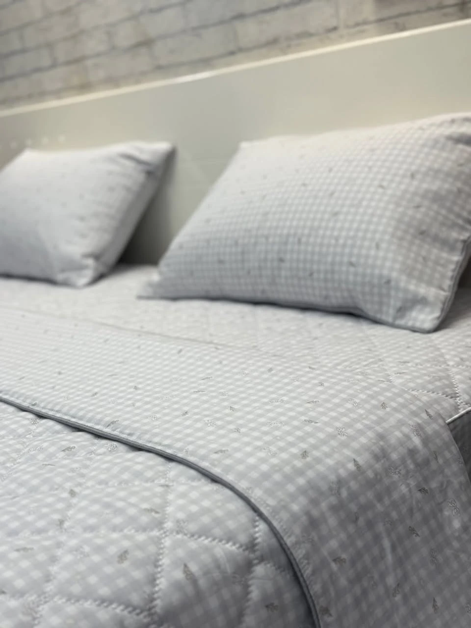 Bộ chăn ga gối Lụa Modal Hàn Quốc kẻ caro hoa nhí nền ghi tím nhạt tông màu pastel